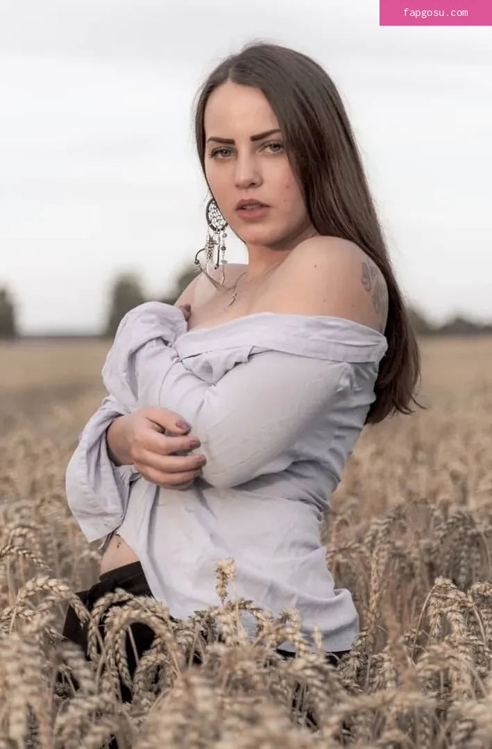Elisaofficialx