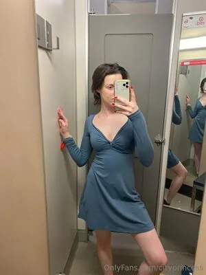 Ellamyvalentine content
