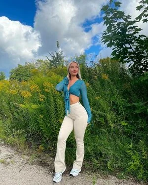 Ermira Lika content