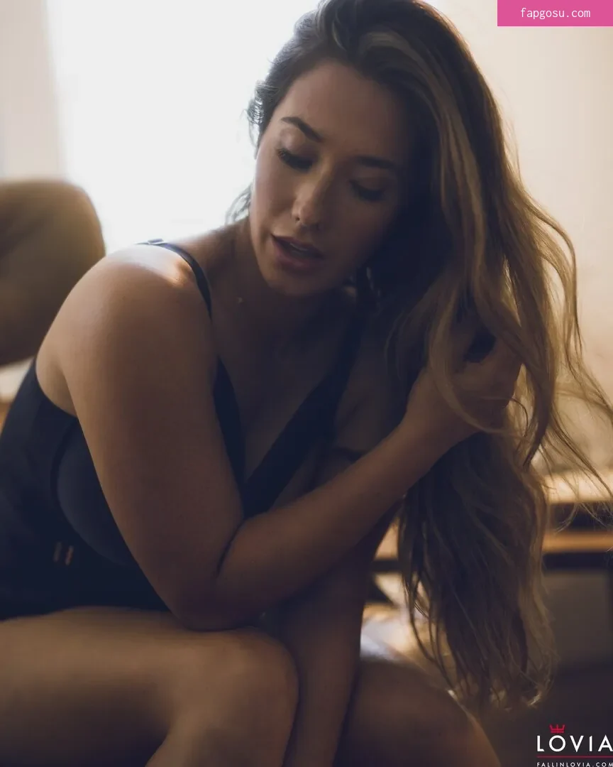 Eva Lovia