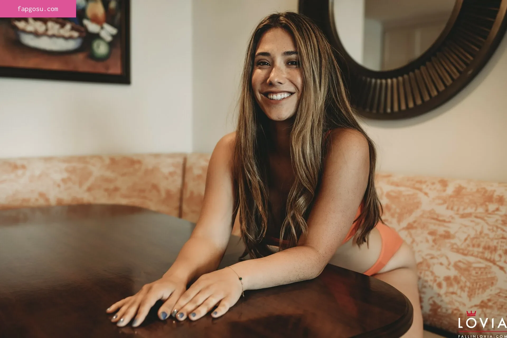 Eva Lovia