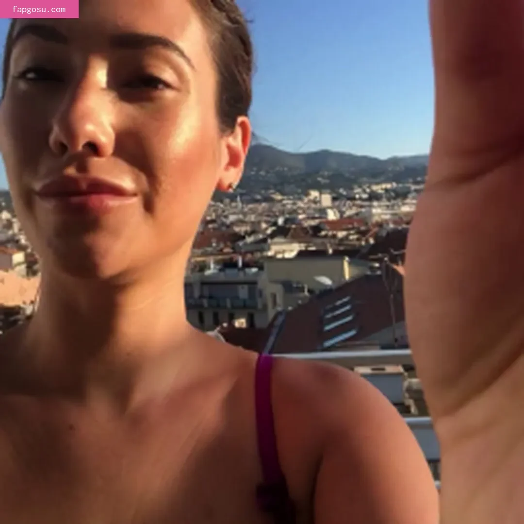 Eva Lovia