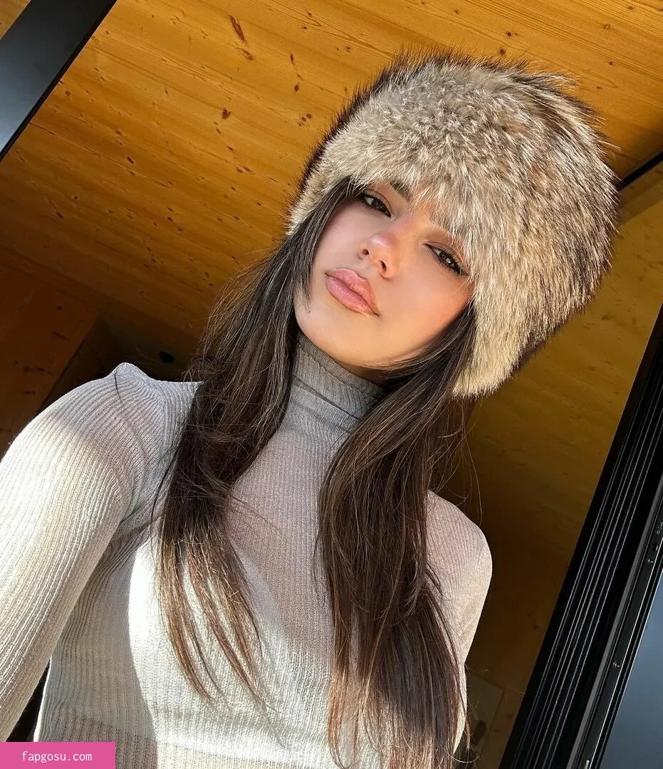 Ella Mendelsohn - Photo #114