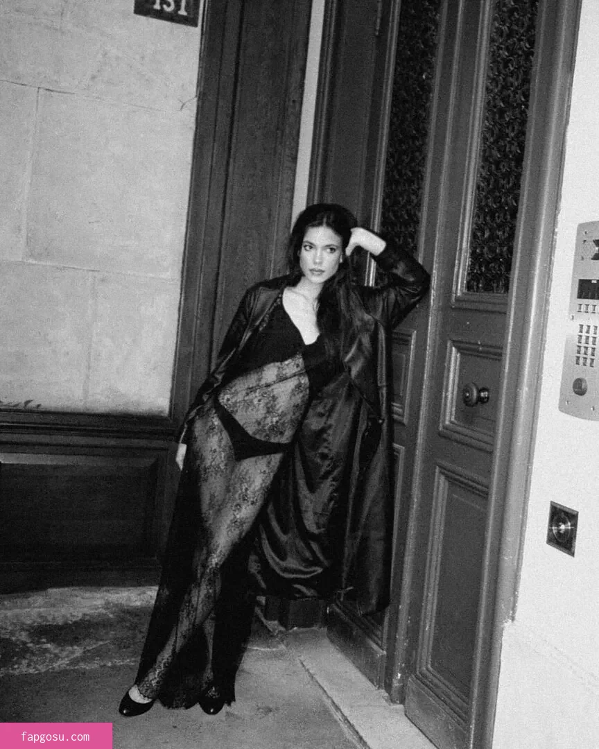 Ella Mendelsohn - Photo #204