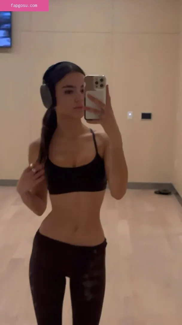 Ella Mendelsohn - Photo #220