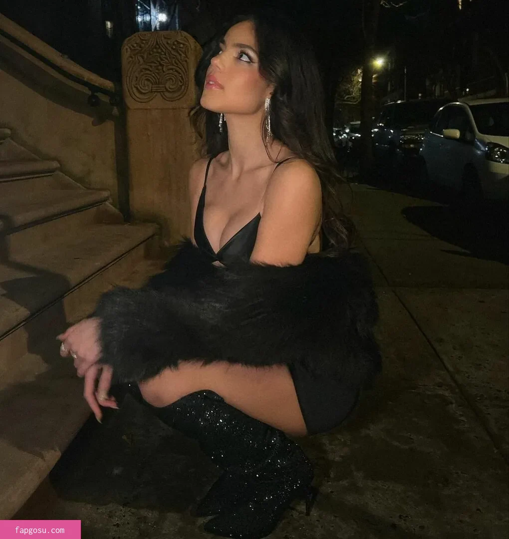 Ella Mendelsohn - Photo #4