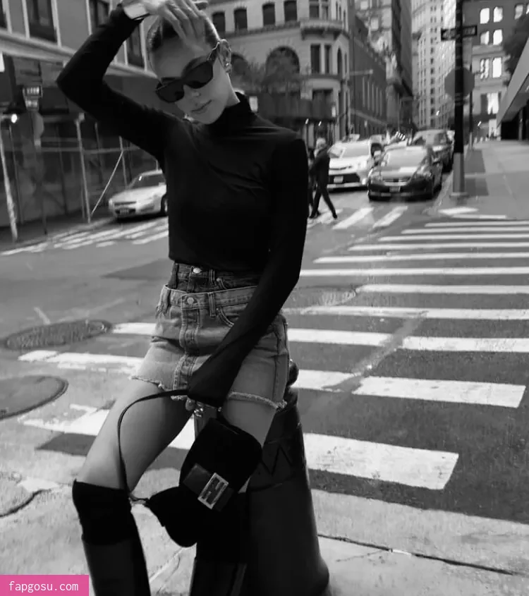Ella Mendelsohn - Photo #657