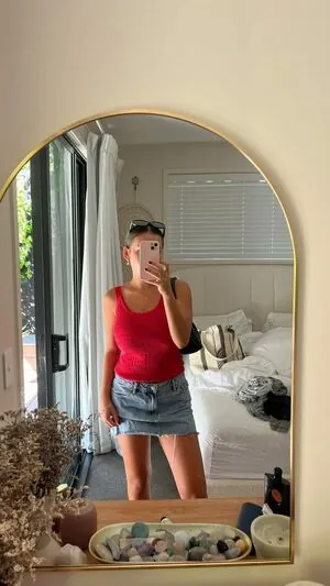 Ella Midgley content
