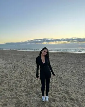 Ella Midgley content
