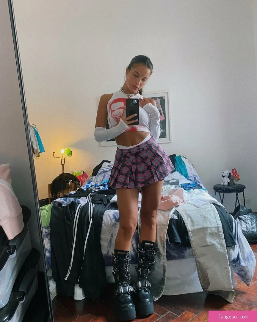 Emilia Mernes
