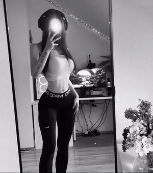 emilyvanxssa content