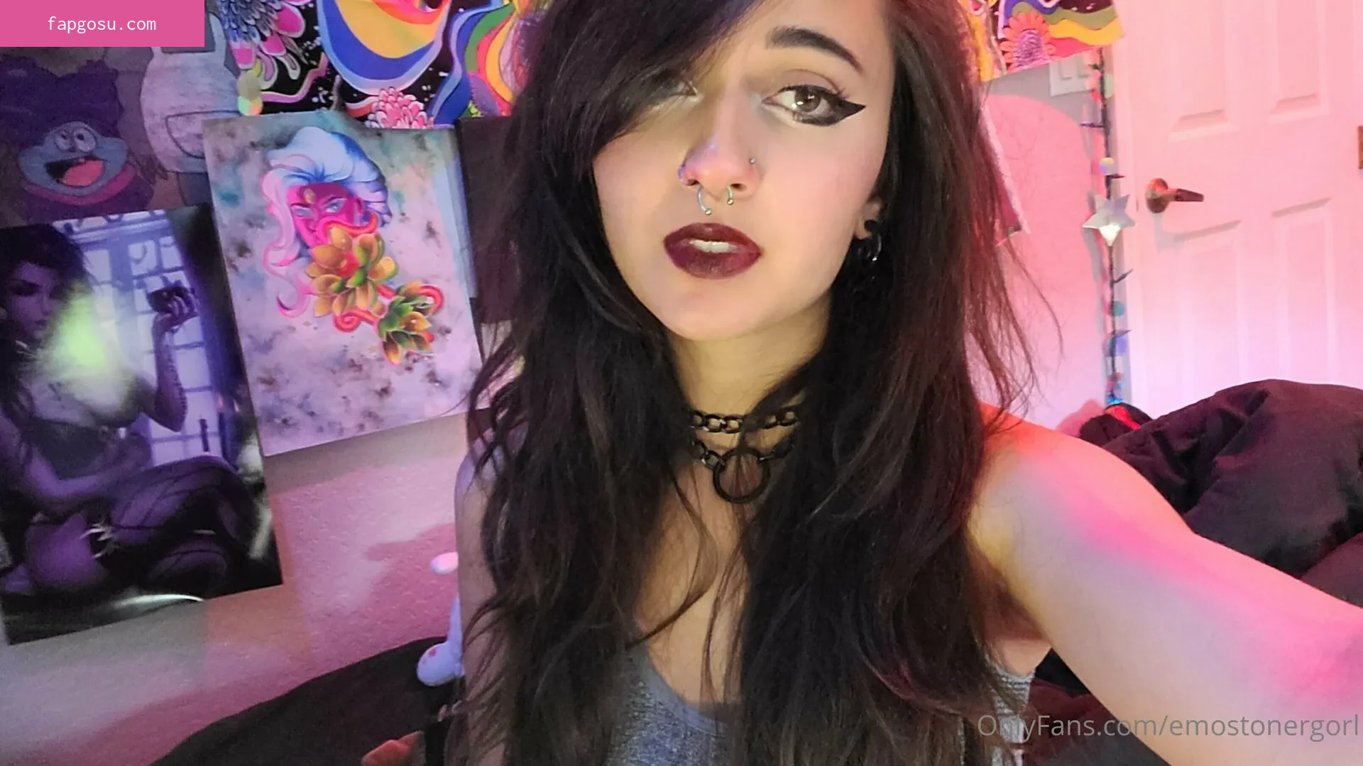 Emostonergorl