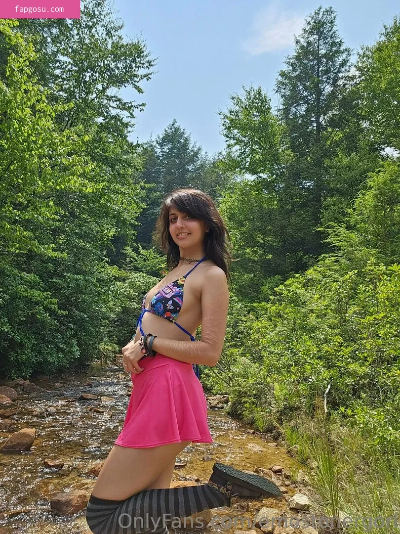 Emostonergorl