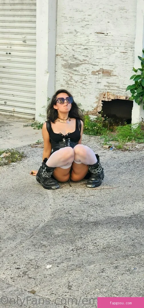 Emostonergorl