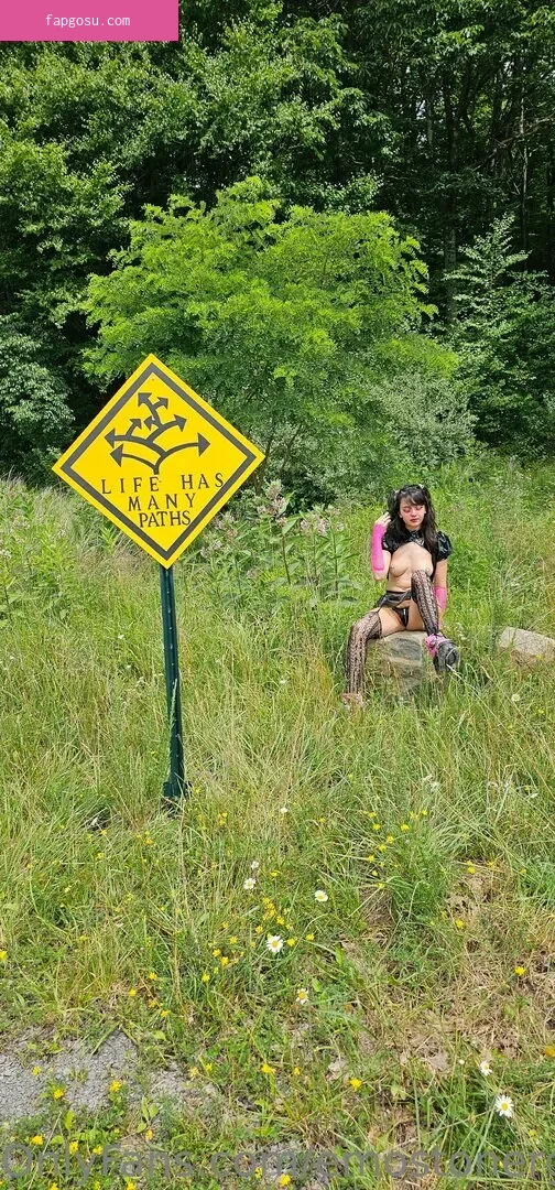 Emostonergorl
