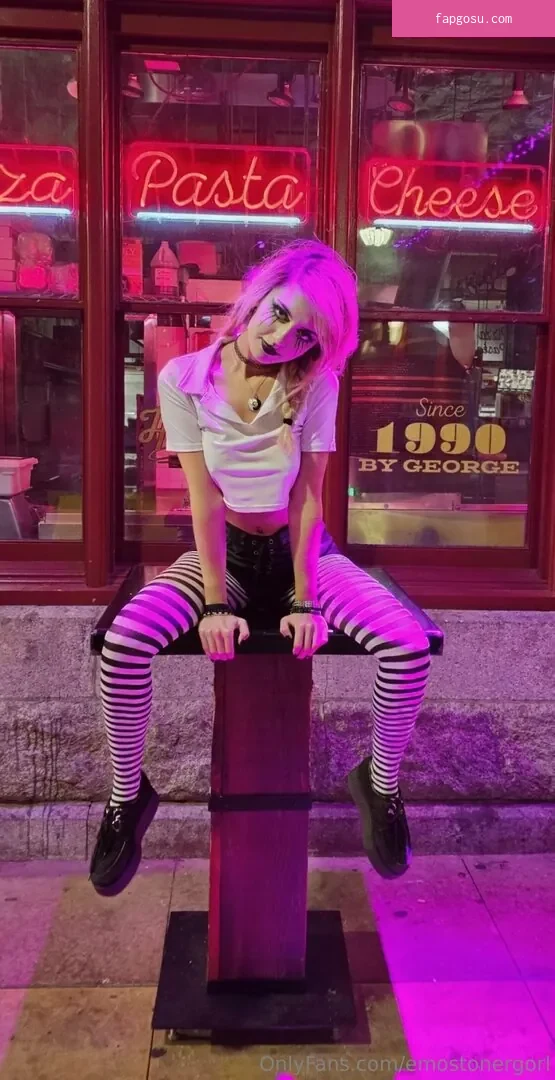 Emostonergorl