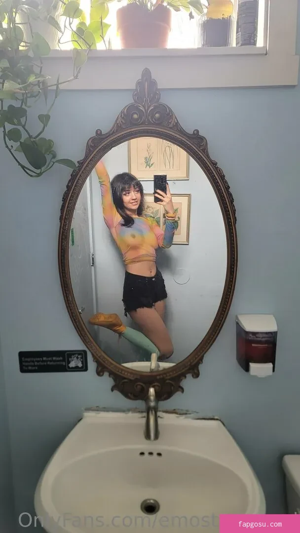 Emostonergorl