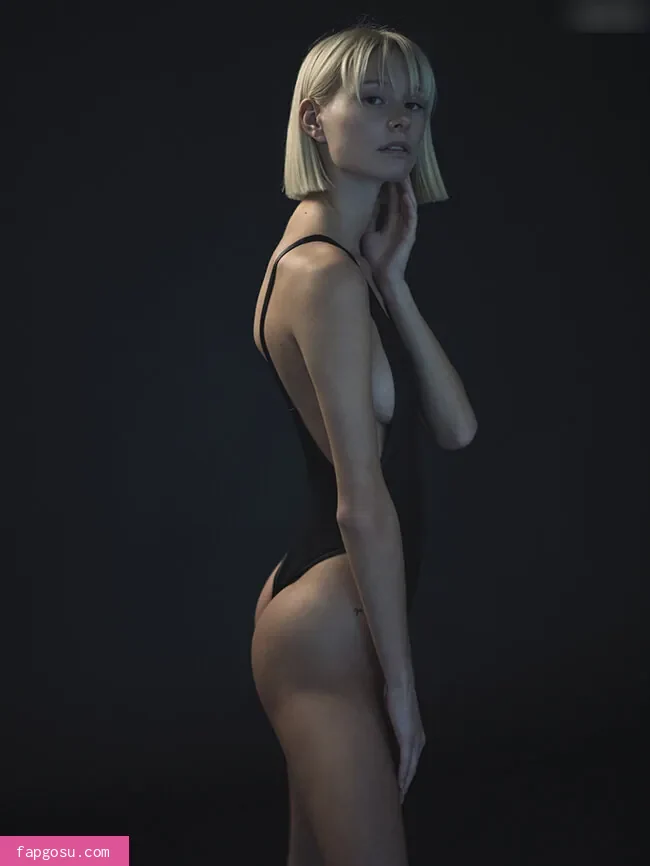 Emily Nina Streckies