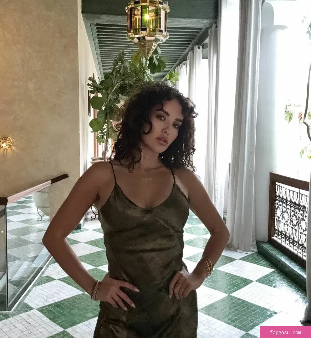 Elena Ora