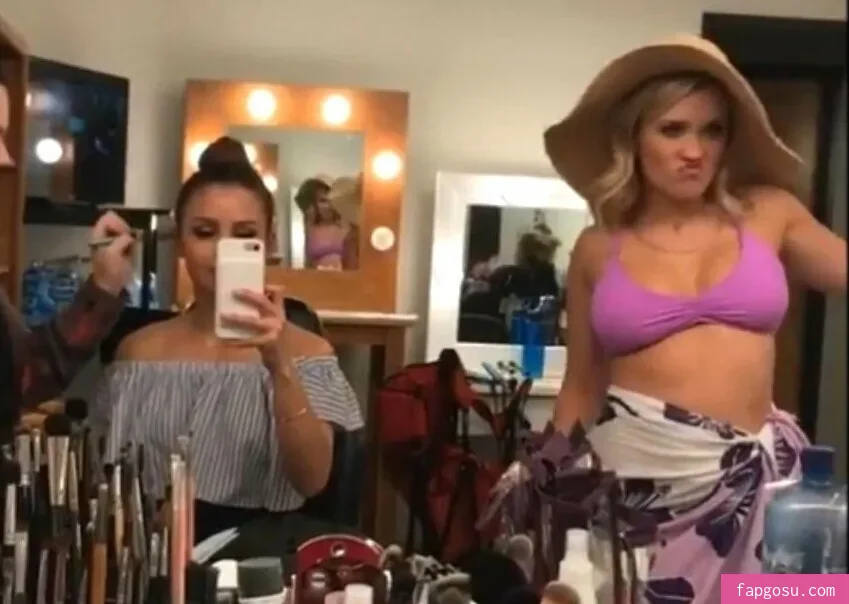 Emily Osment - Photo #197