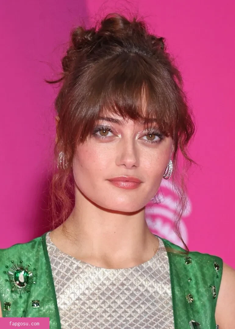 Ella Purnell