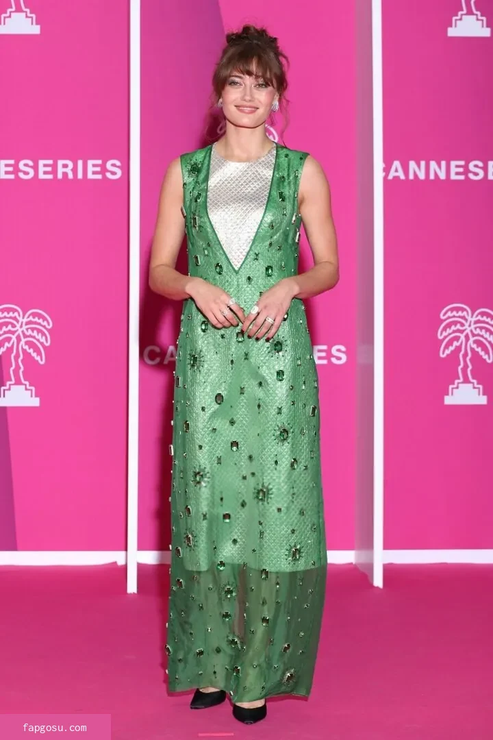 Ella Purnell