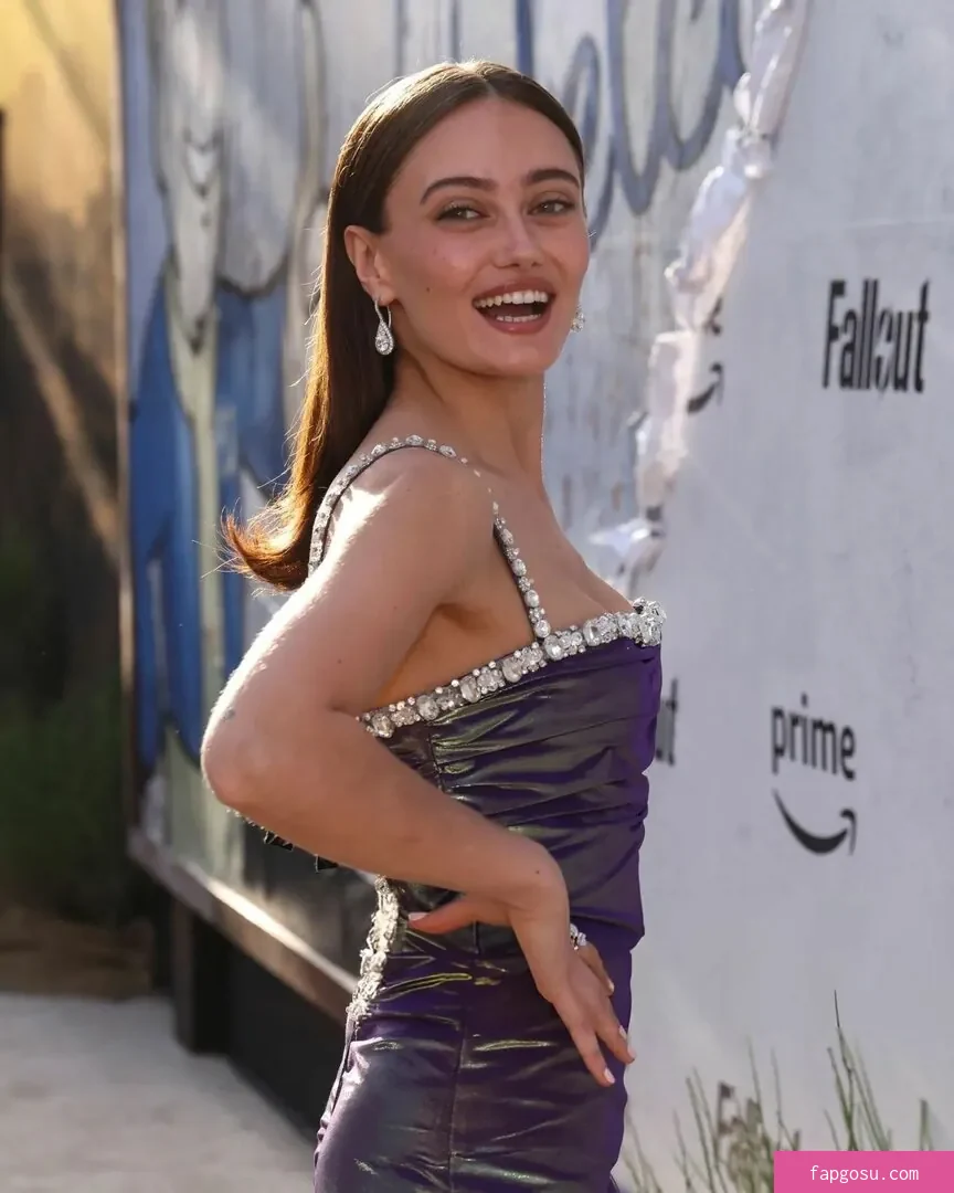 Ella Purnell