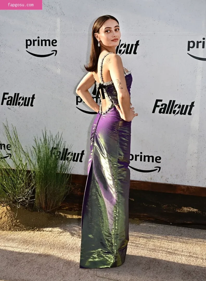 Ella Purnell