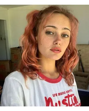 Ella Purnell