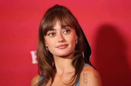 Ella Purnell