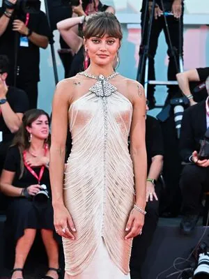 Ella Purnell