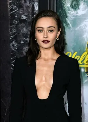 Ella Purnell