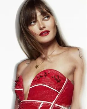 Ella Purnell