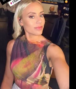 Emma Paton content
