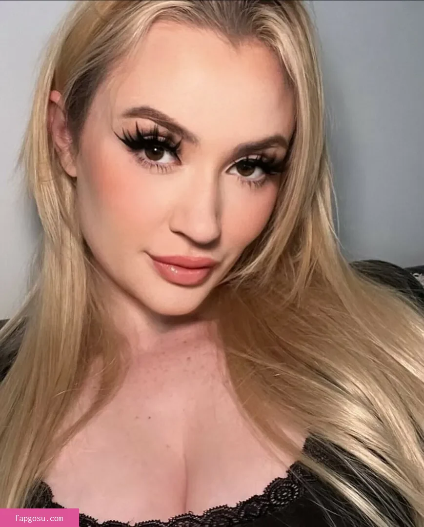 Emilee Raye