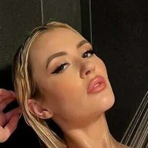 Emilee Raye