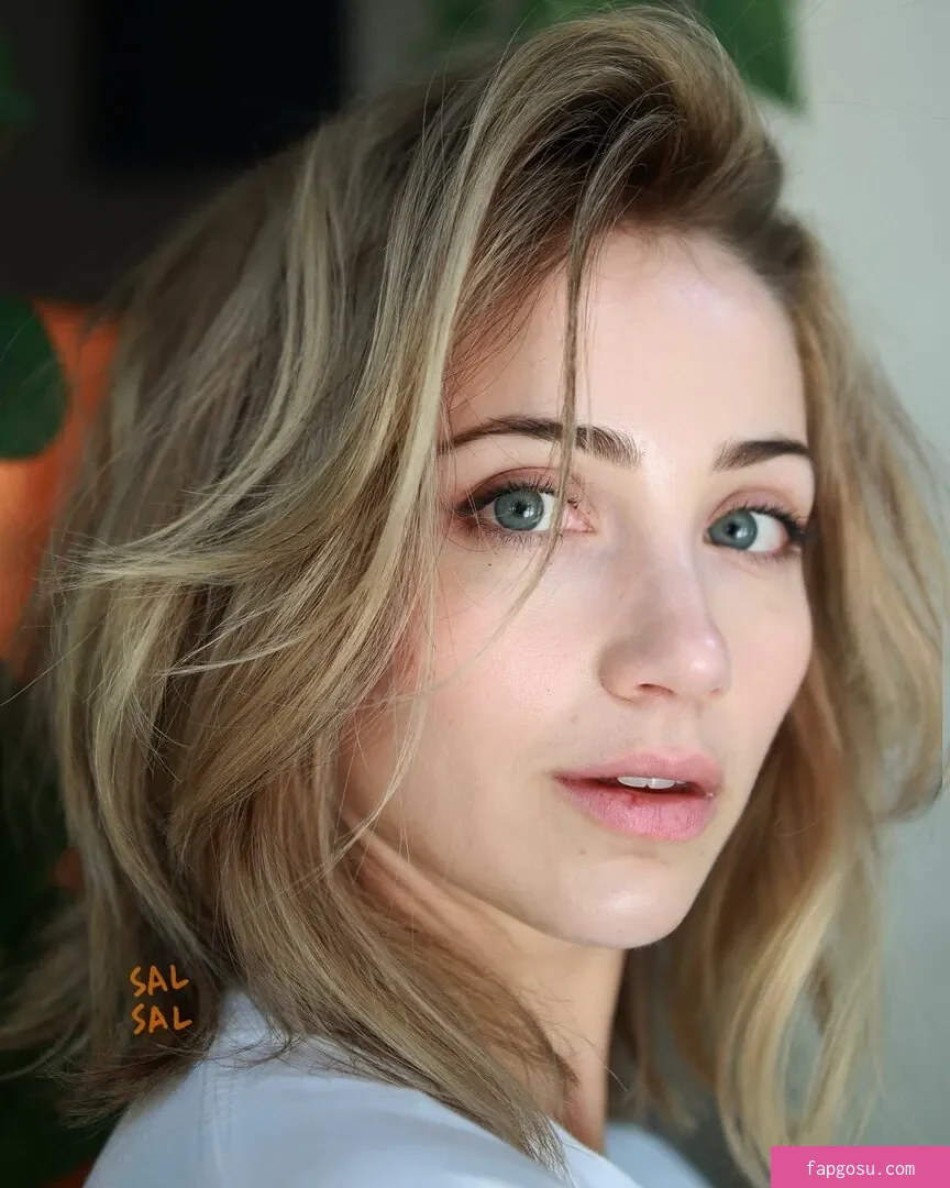 Emily Rudd