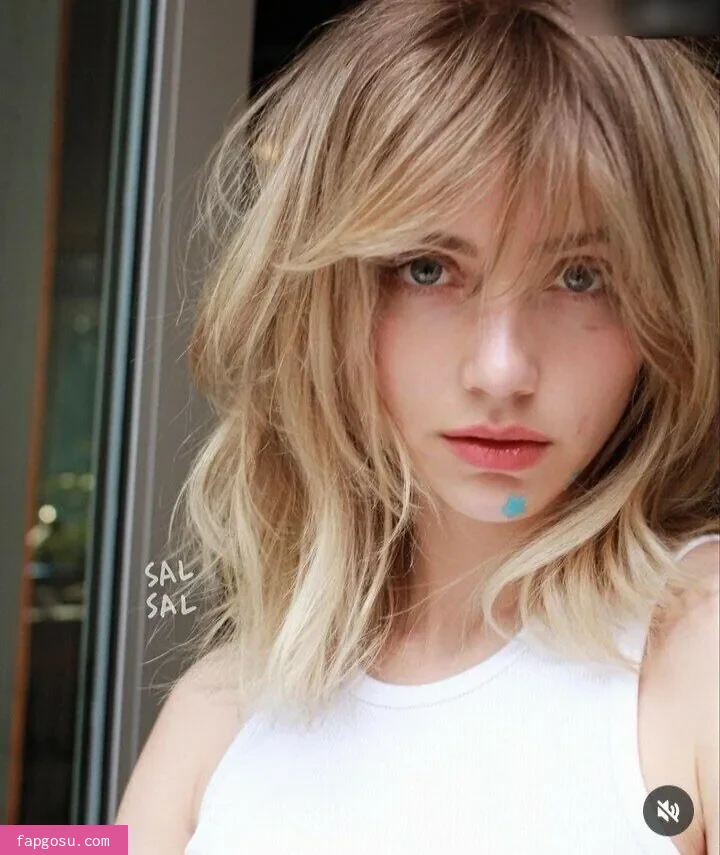 Emily Rudd