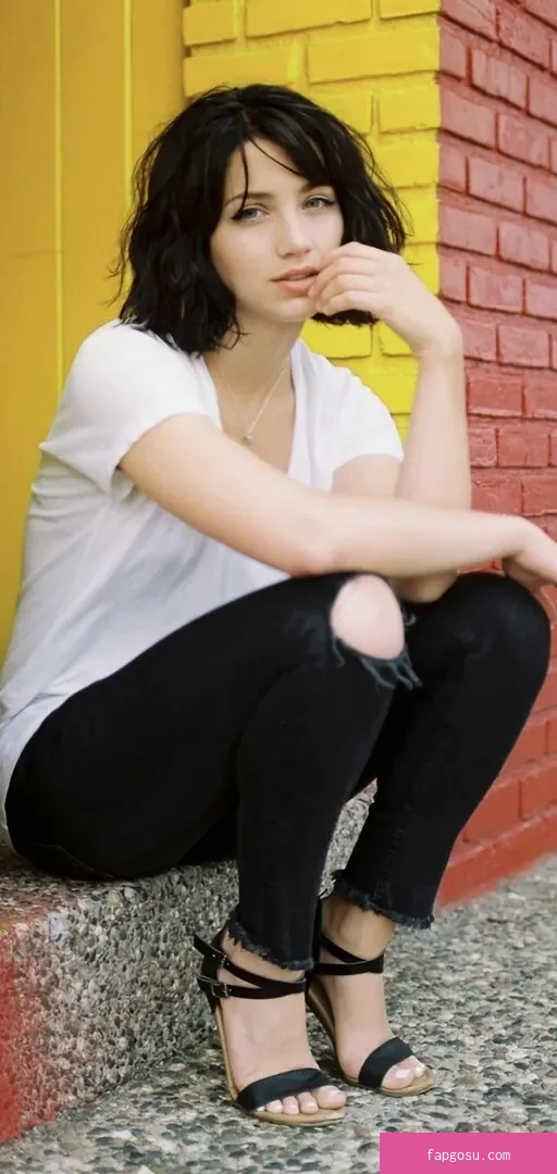Emily Rudd