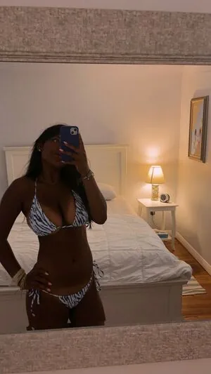 Emily_santtt content