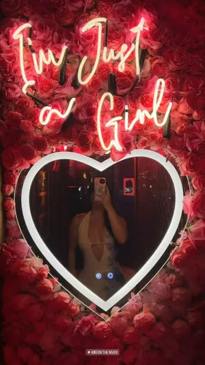 Elizabeth Vy content