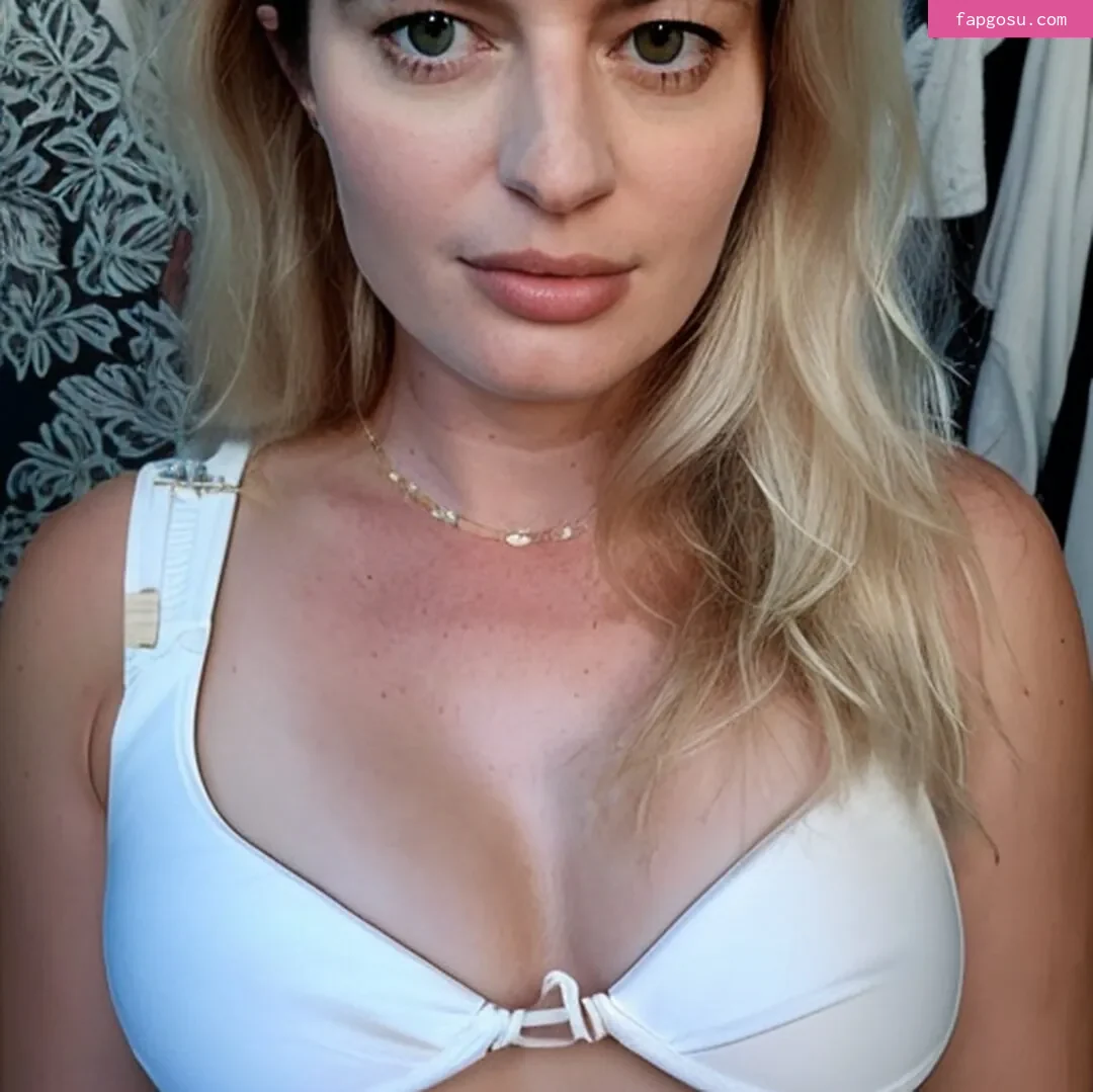 Elyse Willems