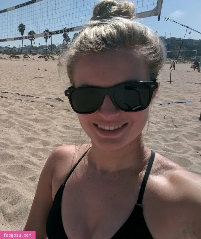 Elyse Willems