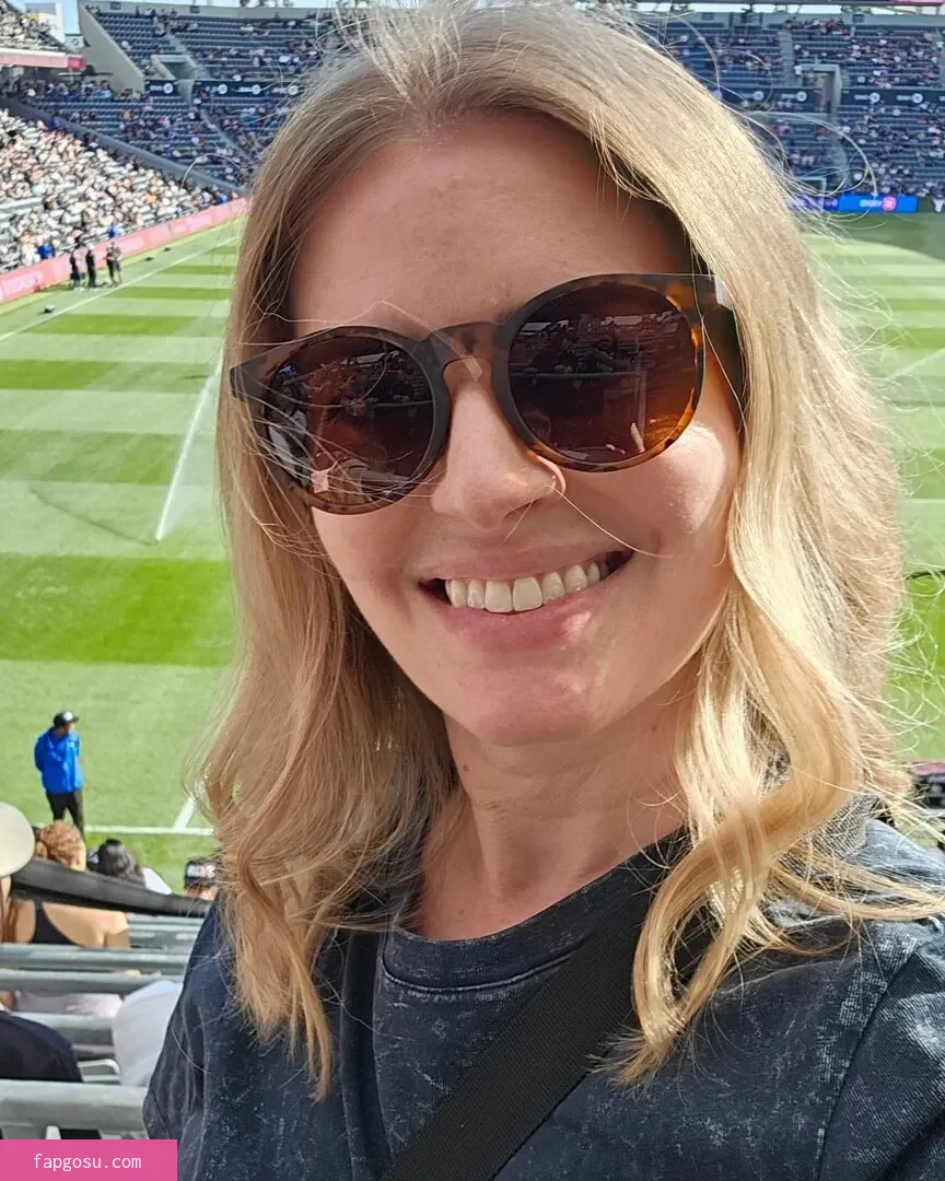 Elyse Willems