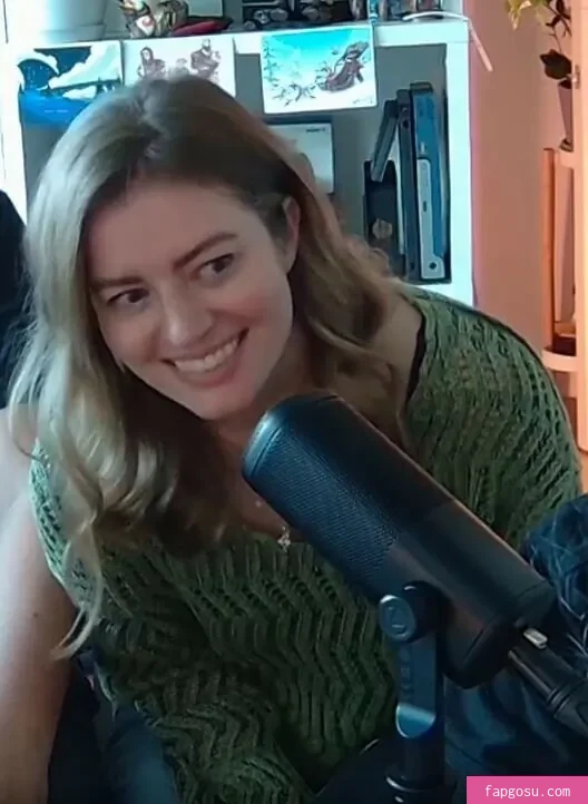 Elyse Willems