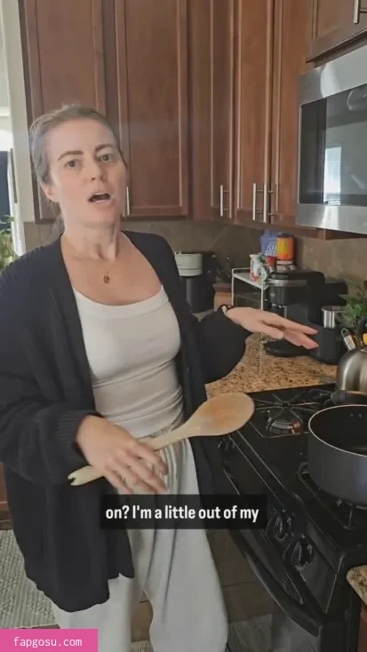 Elyse Willems