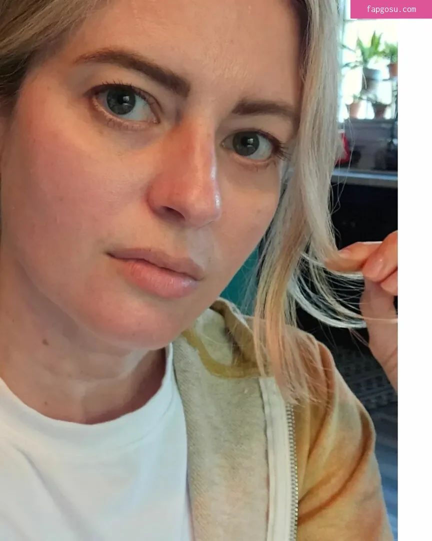 Elyse Willems