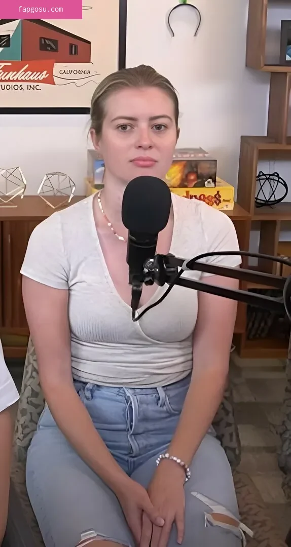 Elyse Willems