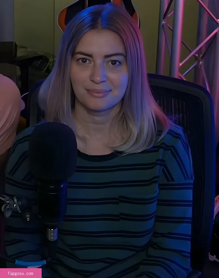 Elyse Willems