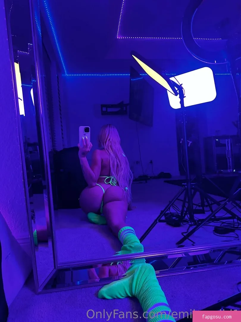 Emilyy Wild
